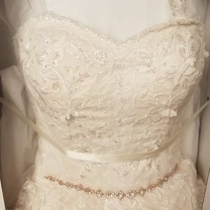 Worn once. Trying to get sell it.